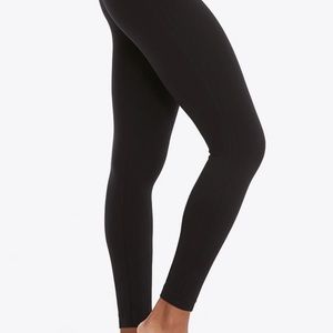 NWOT SPANX seamless leggings size XL